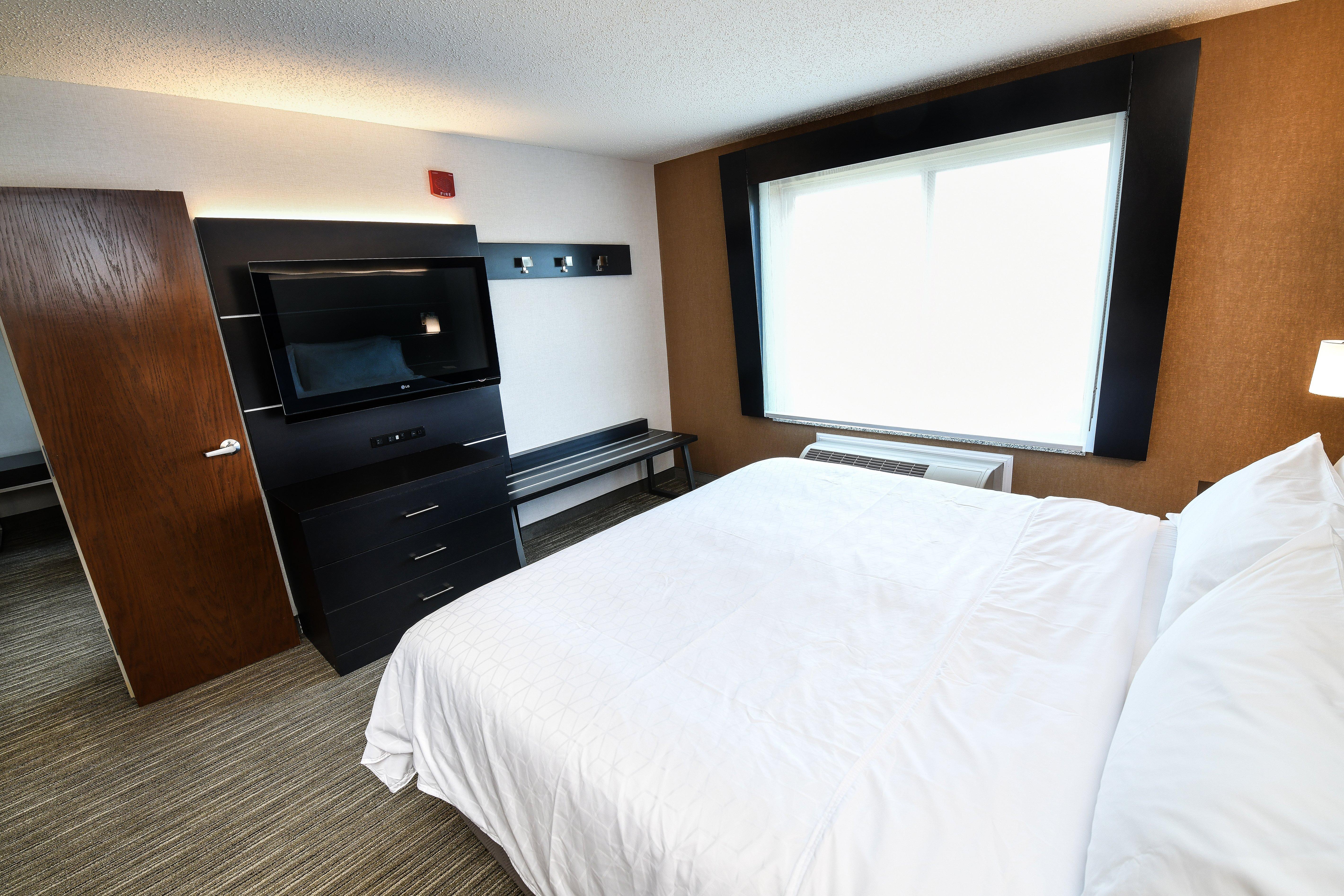 Holiday Inn Express Hotel & Suites Grand Forks, An Ihg Hotel Bagian luar foto