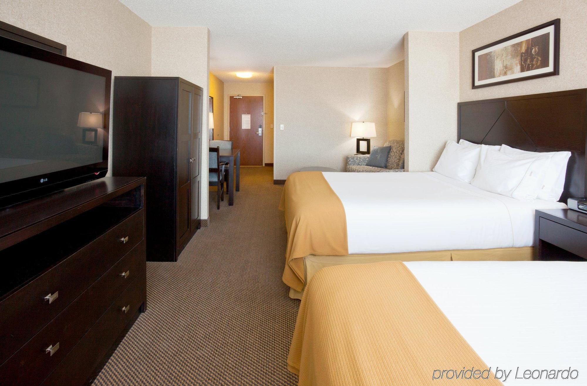 Holiday Inn Express Hotel & Suites Grand Forks, An Ihg Hotel Ruang foto