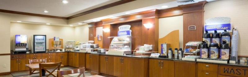 Holiday Inn Express Hotel & Suites Grand Forks, An Ihg Hotel Bagian luar foto